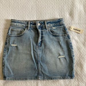 Garage skirt. New with tags.